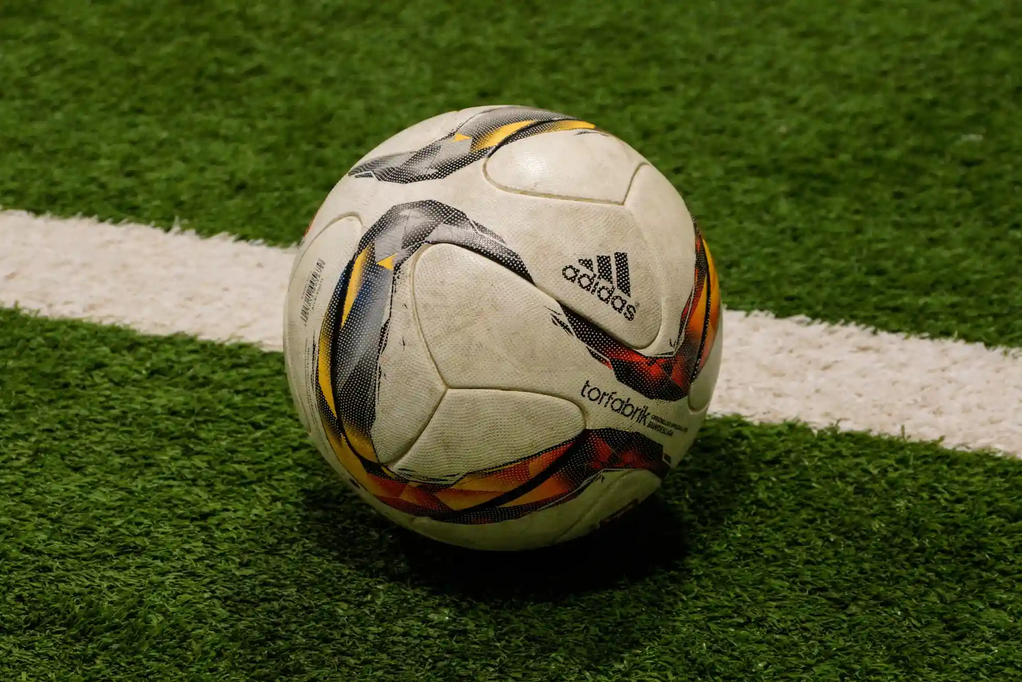 اكتشف من يتصدر ترتيب الدوري الإنجليزي هذا الأسبوع، وقارن بينه وبين ترتيب الدوري الإسباني مع نهاية الجولات الأخيرة.