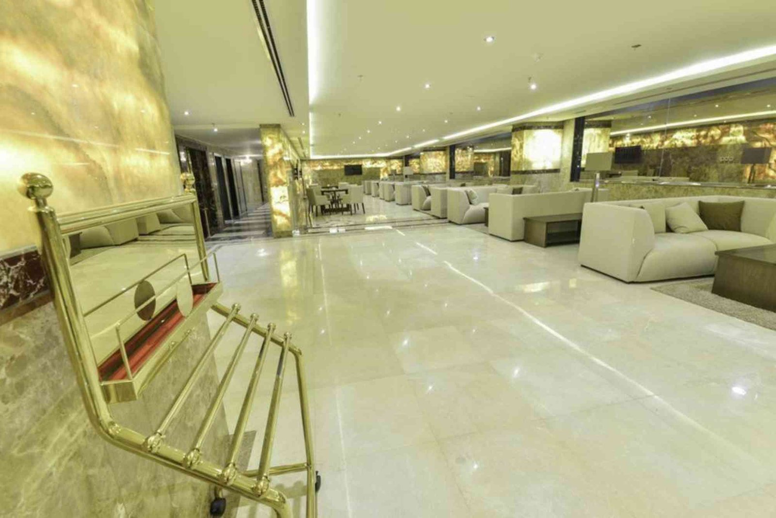 فندق ثري بوينتس جدة