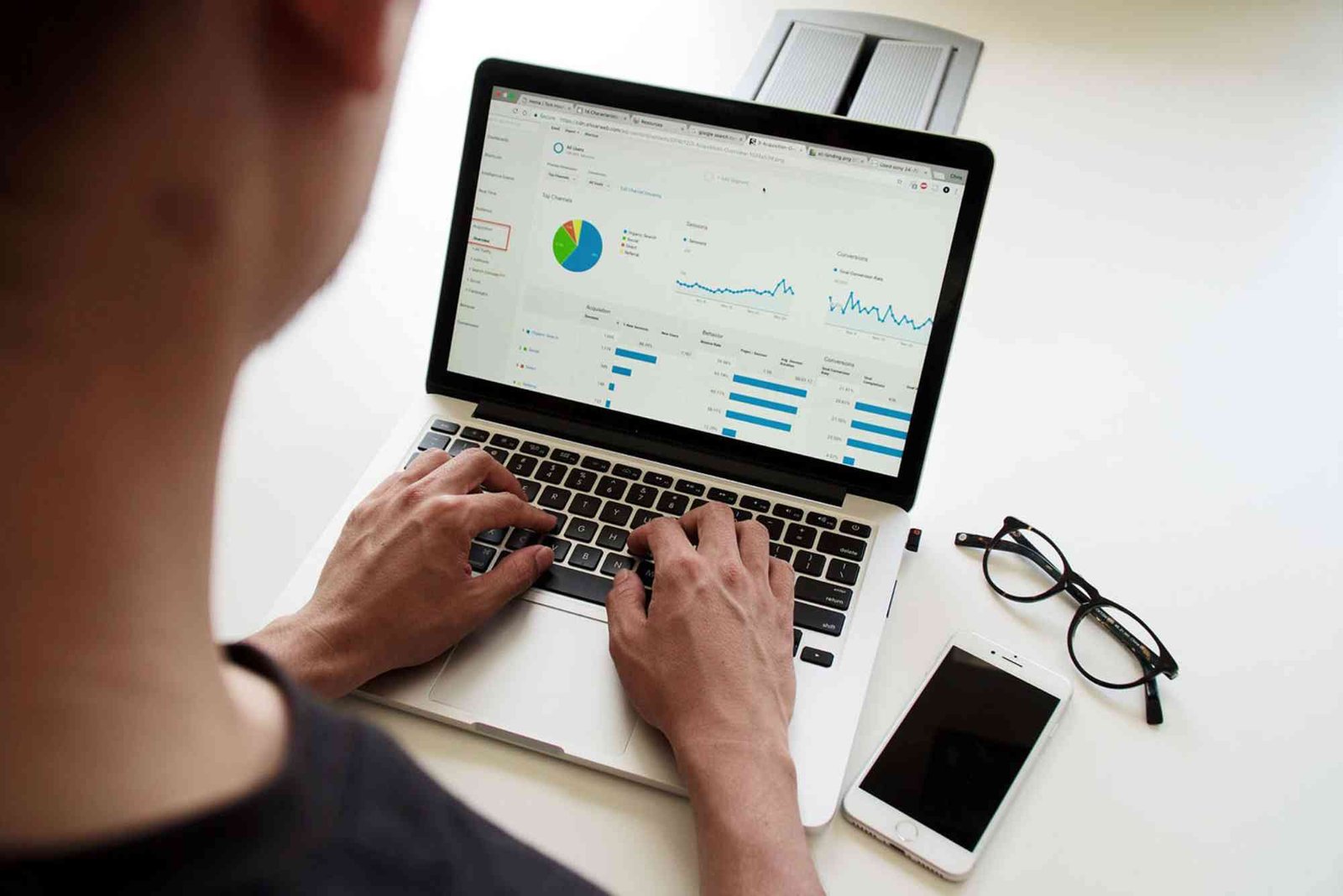 How News Websites Can Use SEO Tools to increase organic traffic without wasting time in 2026